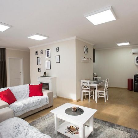 Lira Holiday Apartments Σάτου Μάρε Εξωτερικό φωτογραφία