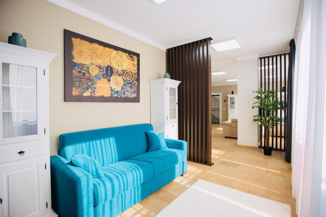 Lira Holiday Apartments Σάτου Μάρε Εξωτερικό φωτογραφία