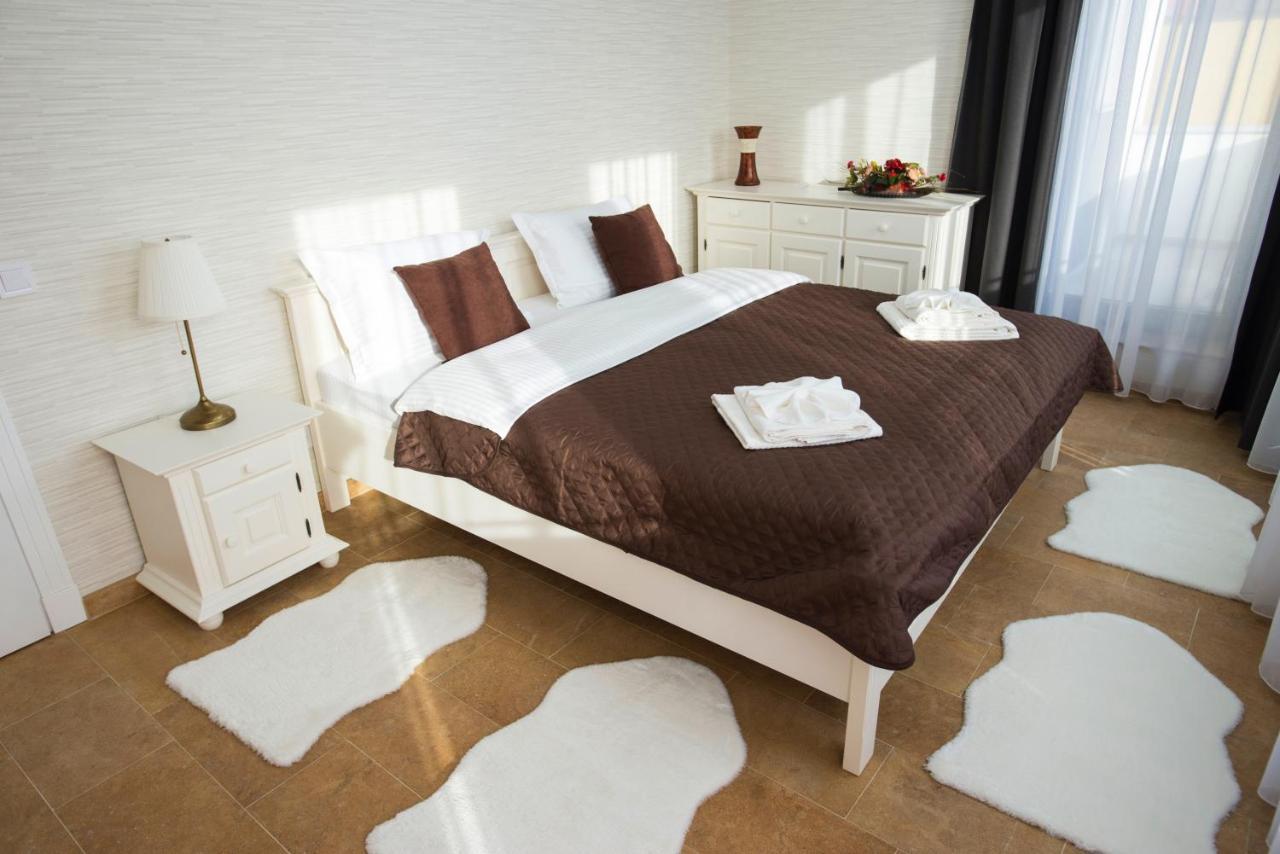 Lira Holiday Apartments Σάτου Μάρε Εξωτερικό φωτογραφία