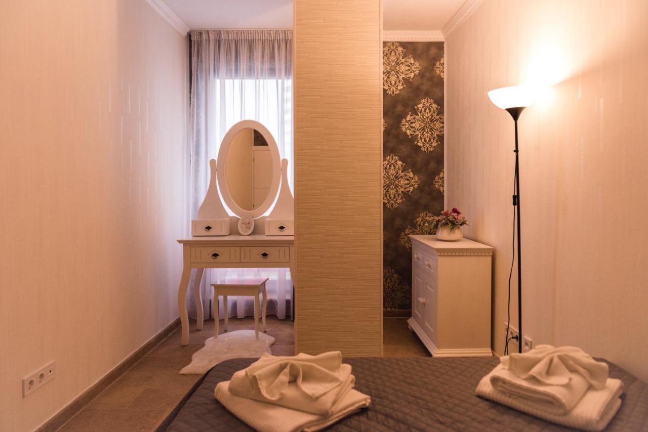 Lira Holiday Apartments Σάτου Μάρε Εξωτερικό φωτογραφία