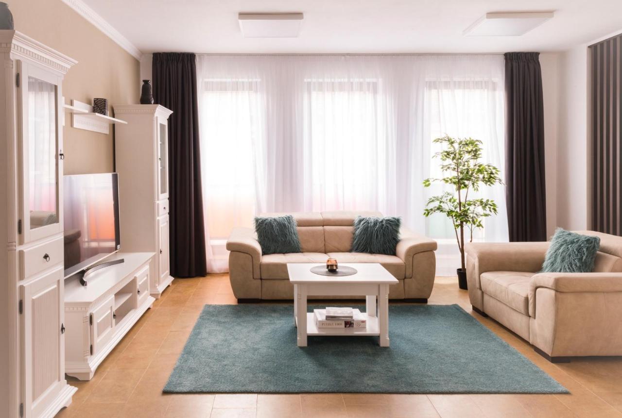 Lira Holiday Apartments Σάτου Μάρε Εξωτερικό φωτογραφία