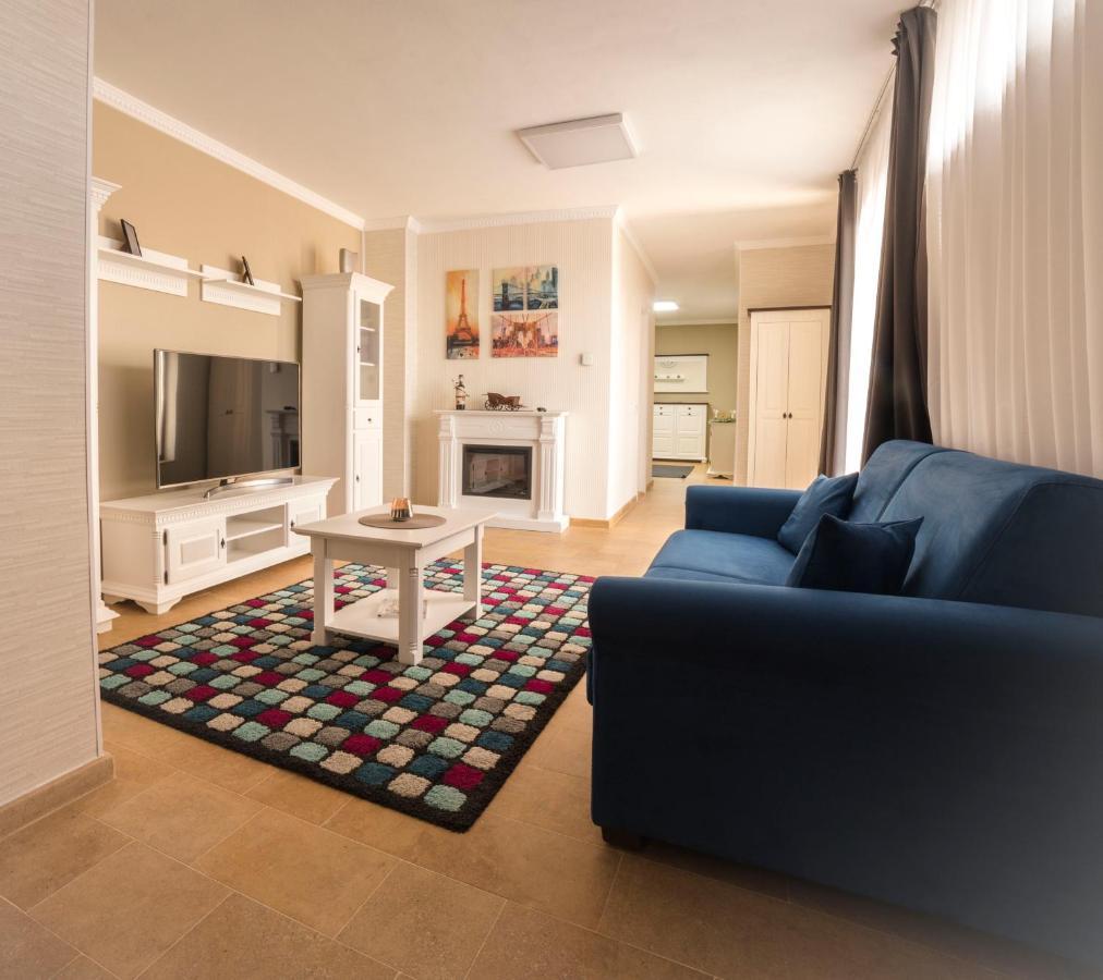 Lira Holiday Apartments Σάτου Μάρε Εξωτερικό φωτογραφία