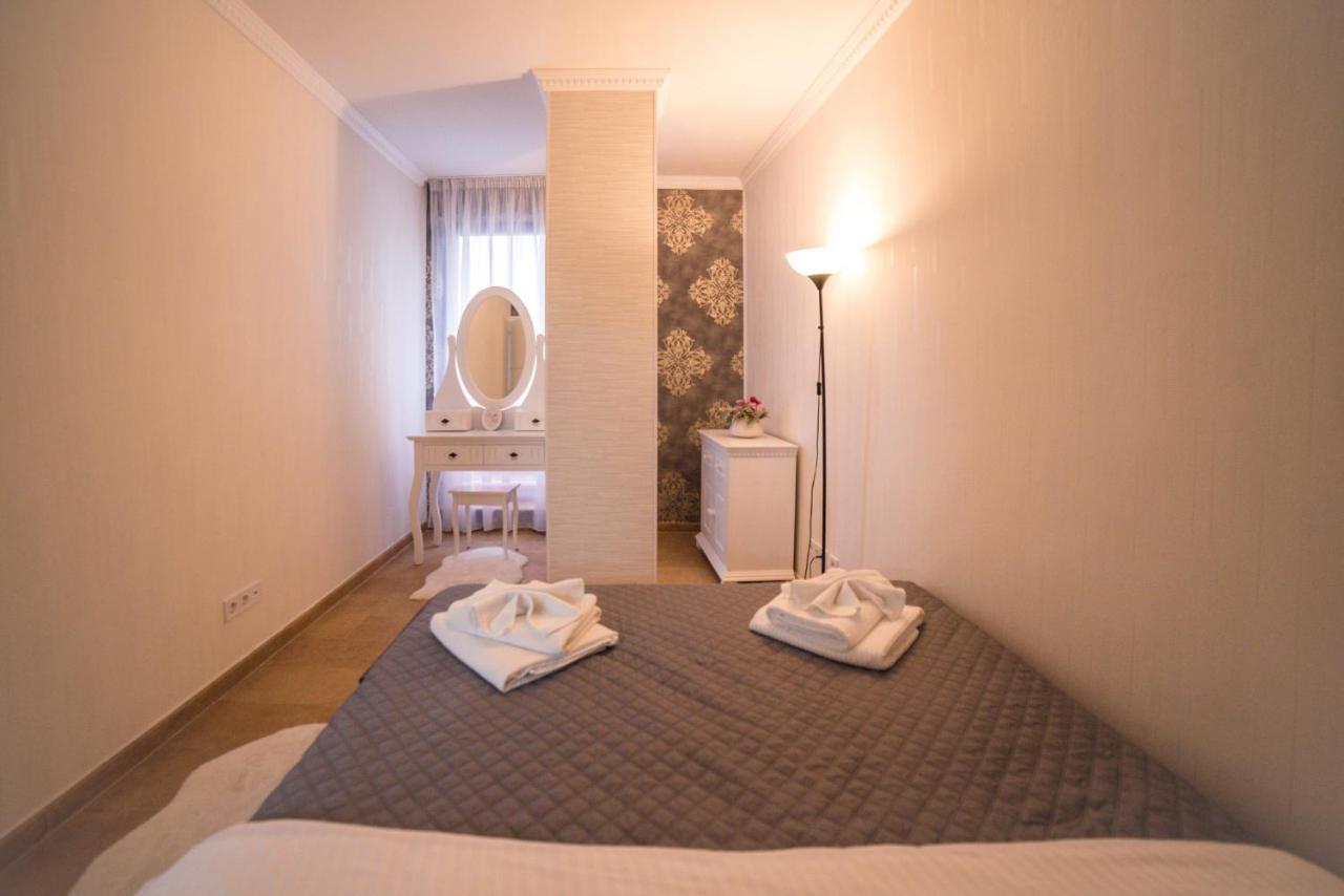 Lira Holiday Apartments Σάτου Μάρε Εξωτερικό φωτογραφία