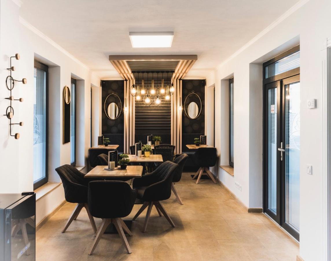 Lira Holiday Apartments Σάτου Μάρε Εξωτερικό φωτογραφία